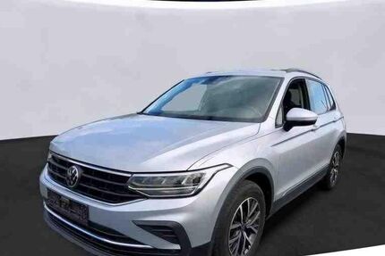 VW Tiguan 124.999 km 21.999 &euro; Braunschweig 38118