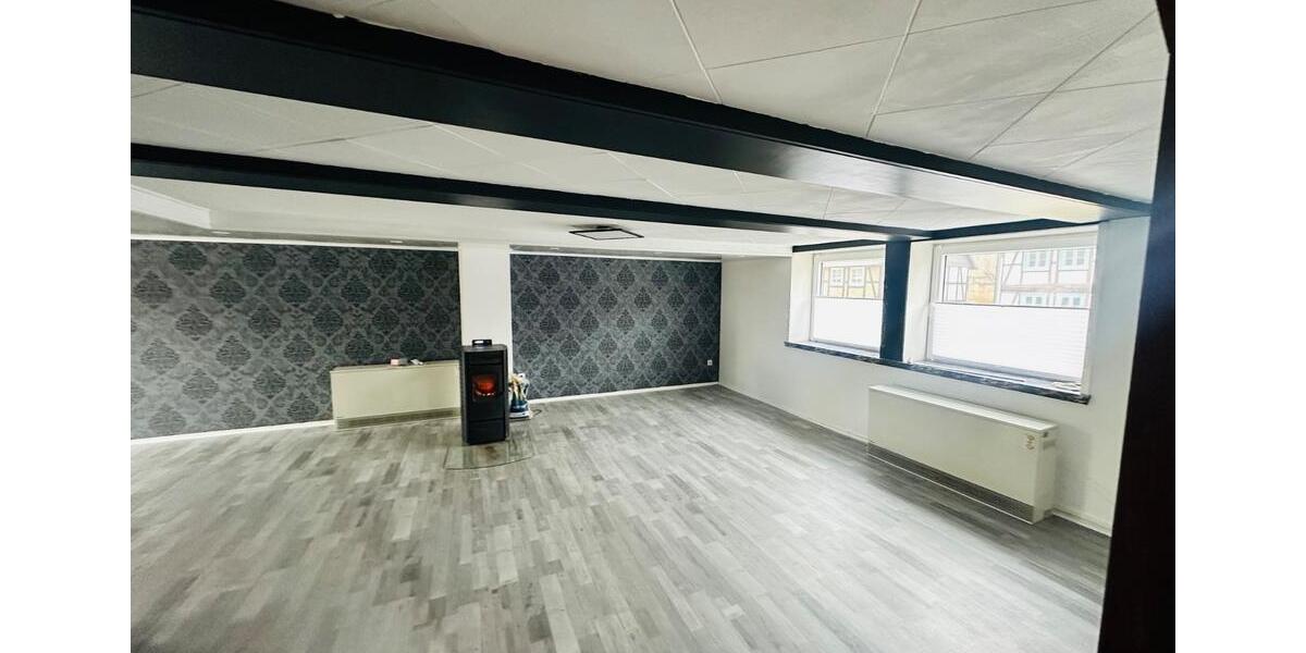 Etagenwohnung Liebenburg - 4 Zimmer, 170 m&sup2;, 760&euro; | Angebot:24576324