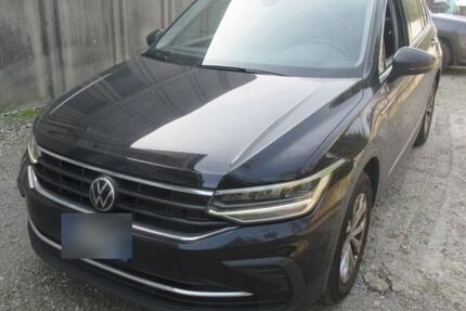VW Tiguan 121.102 km 19.990 &euro; Braunschweig 38122