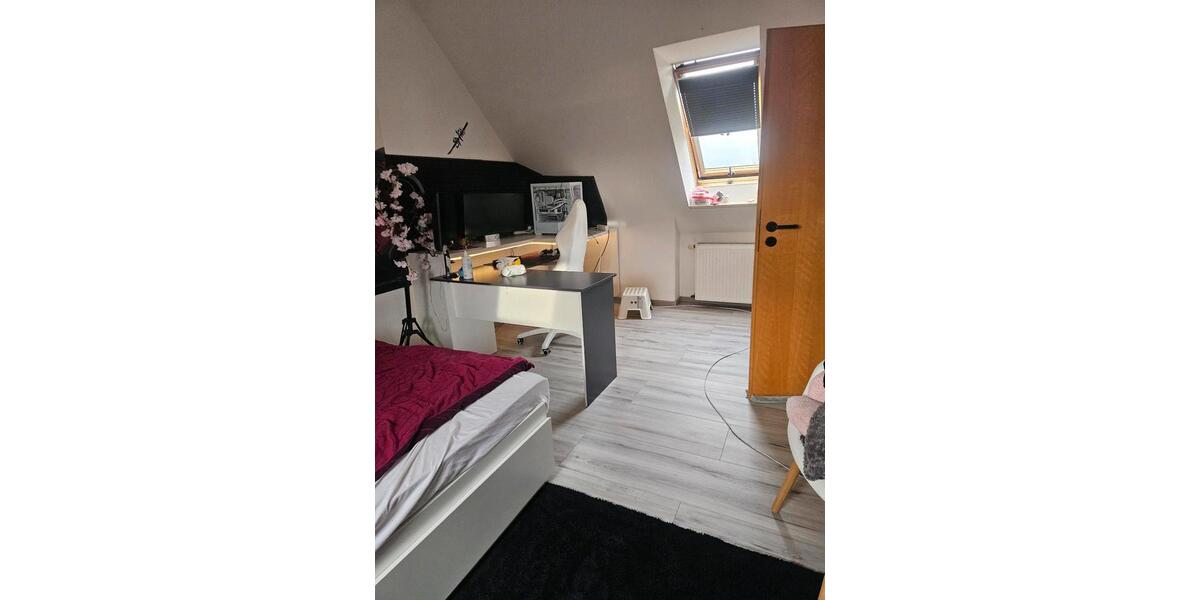Etagenwohnung Salzgitter Ortschaft Nord - 4 Zimmer, 140 m&sup2;, 1.260&euro; | Angebot:25890644