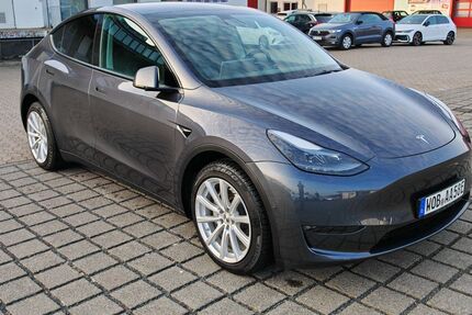 Tesla Model Y 52.855 km 31.970 &euro; Braunschweig 38112