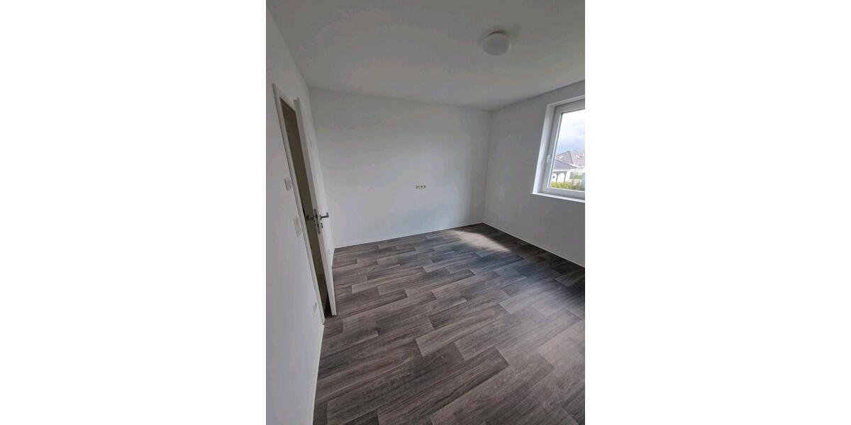 Etagenwohnung Ilsede - 3 Zimmer, 75 m&sup2;, 750&euro; | Angebot:26579211