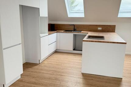 Wohnung Schwülper - 4 Zimmer, 220 m&sup2;, 1.800&euro; | Angebot:26545083