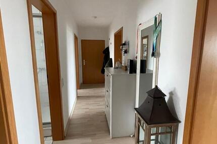 3-Zimmer-Wohnung mit Balkon, Küche Neu, Bad Neu– 76 m² 3 zimmer