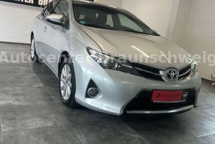 Toyota Auris 161.000 km 6.990 &euro; Braunschweig 38112