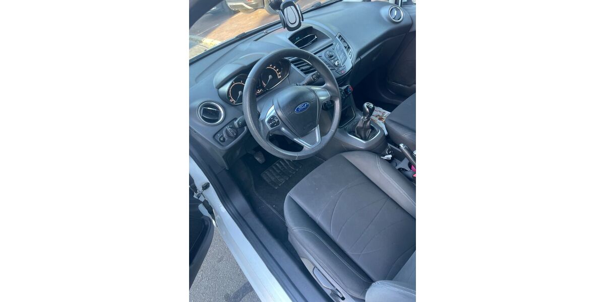 Ford Fiesta 245.000 km 4.000 &euro; Wolfsburg 38447