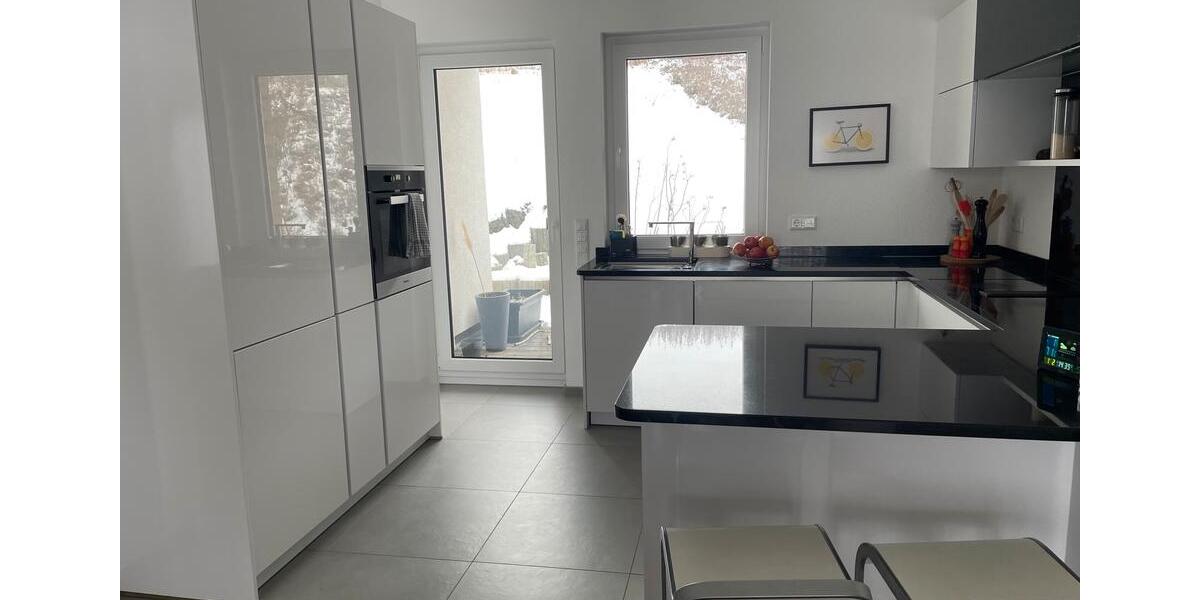 Etagenwohnung Wendeburg - 2.5 Zimmer, 74 m&sup2;, 1.270&euro; | Angebot:24840212