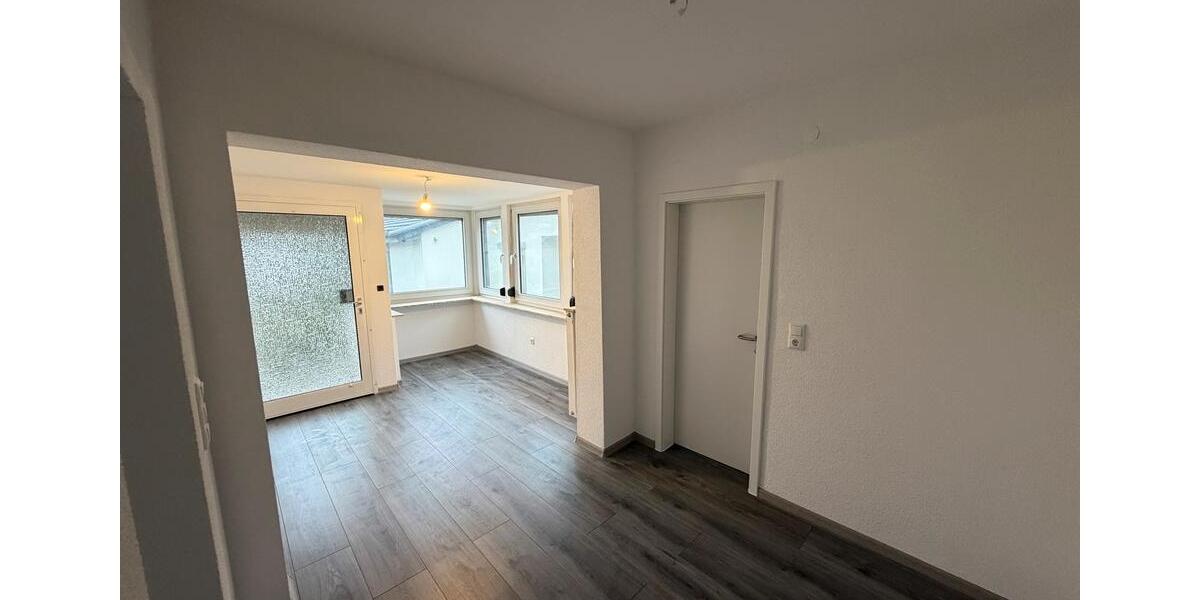 Doppelhaushälfte Braunschweig Wabe-Schunter-Beberbach - 3 Zimmer, 90 m&sup2;, 1.500&euro; | Angebot:25379049