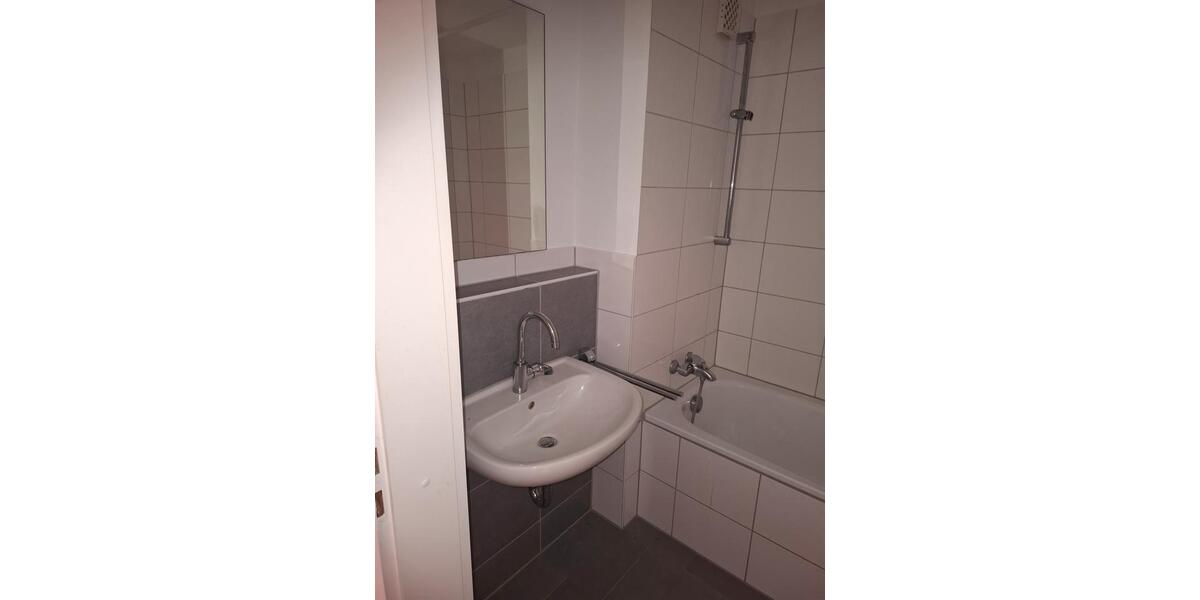Erdgeschoßwohnung Wolfsburg Detmerode - 3 Zimmer, 79 m&sup2;, 130.000&euro; | Angebot:26262379