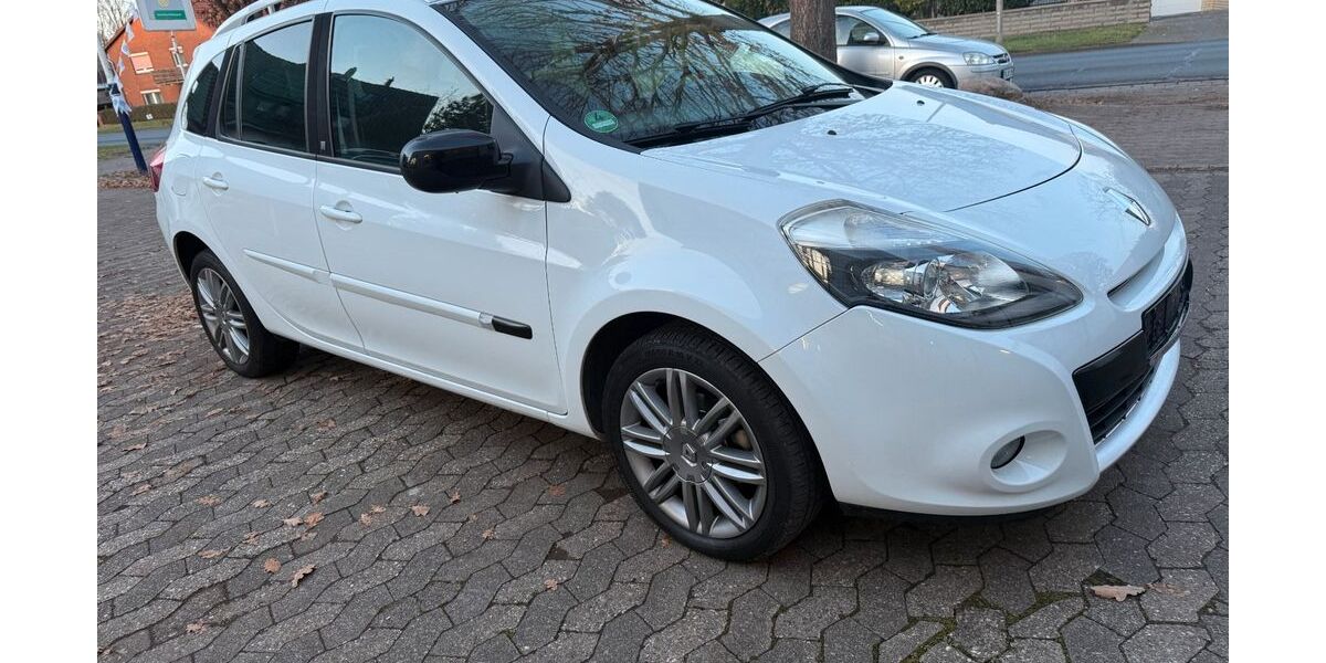 Renault Clio 121.000 km 4.499 &euro; Adenstedt 31246
