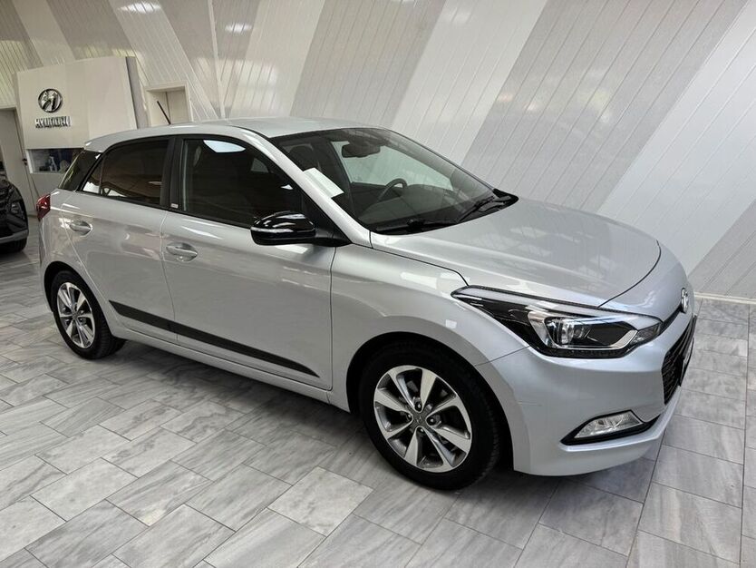 i20