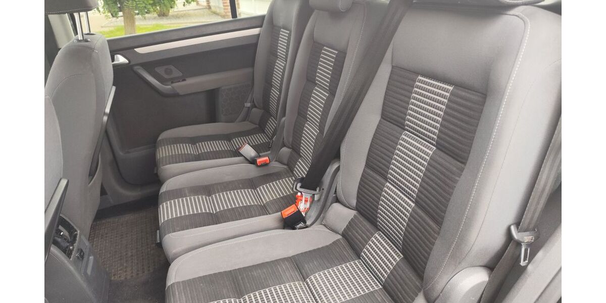 VW Touran 250.000 km 3.199 &euro; Salzgitter 38229