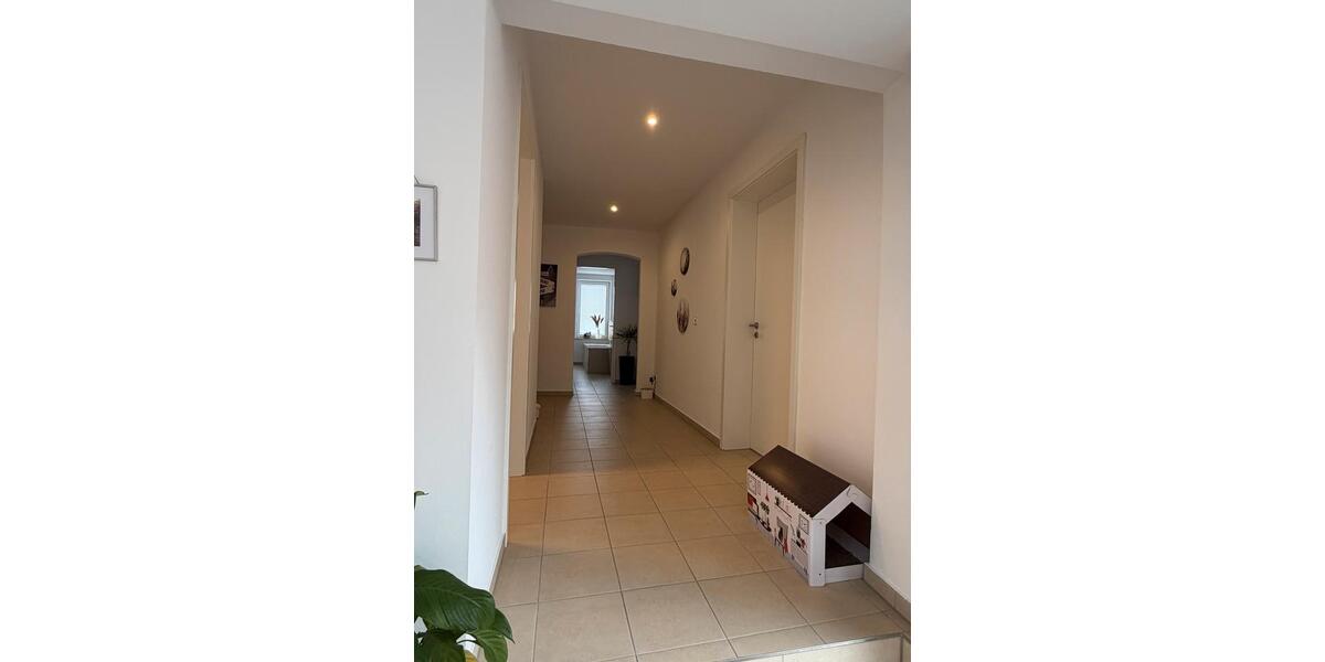 Terrassenwohnung Königslutter am Elm - 4 Zimmer, 160 m&sup2;, 1.200&euro; | Angebot:26063846