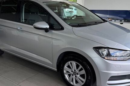 VW Touran 150.000 km 19.490 &euro; Braunschweig 38116