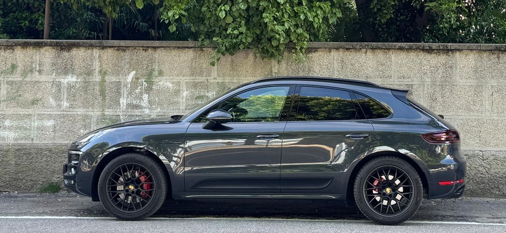 Porsche Macan 149.867 km 42.450 &euro; Braunschweig 38124