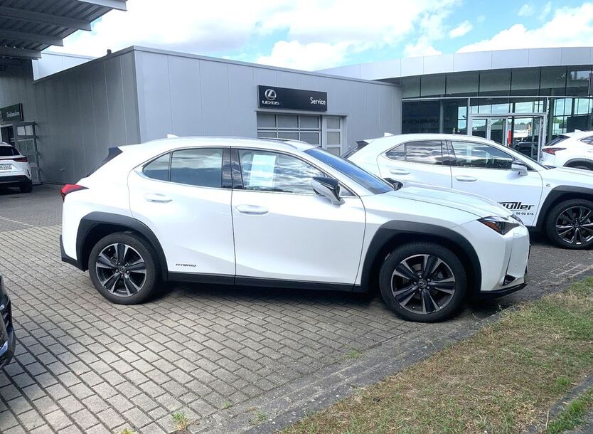 Lexus UX 26.311 km 31.980 € Braunschweig 38114