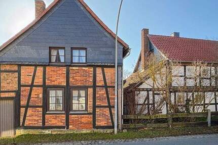 Haus Liebenburg Klein Mahner - 6 Zimmer, 140 m&sup2;, 69.000&euro; | Angebot:25687445