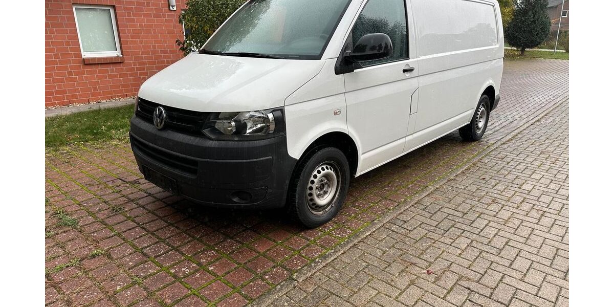 VW T5 Transporter 197.000 km 6.500 &euro; Salzgitter 38226