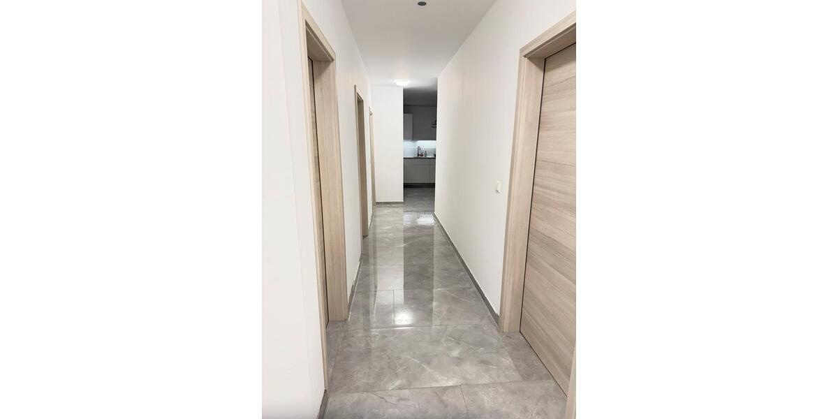 Dachgeschoßwohnung Sassenburg - 4 Zimmer, 125 m&sup2;, 1.050&euro; | Angebot:25908330