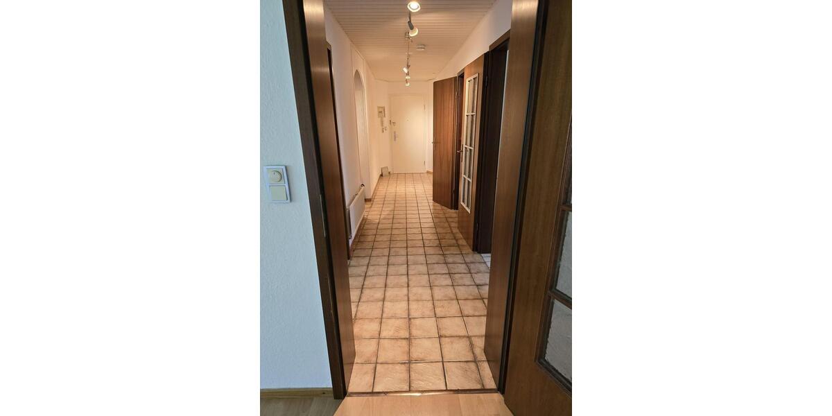 Erdgeschoßwohnung Wolfenbüttel - 4 Zimmer, 94 m&sup2;, 1.000&euro; | Angebot:25438434