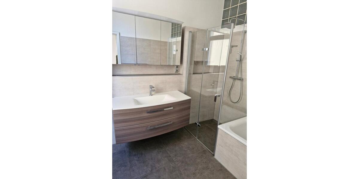 Hochparterre Braunschweig Nordstadt - 3 Zimmer, 120 m&sup2;, 1.150&euro; | Angebot:26547792