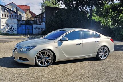 Opel Insignia 190.000 km 3.999 € Peine 31226
