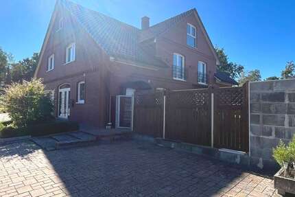 Haus Sassenburg / Neudorf-Platendorf Platendorf - 8 Zimmer, 310 m&sup2;, 699.000&euro; | Angebot:26007523