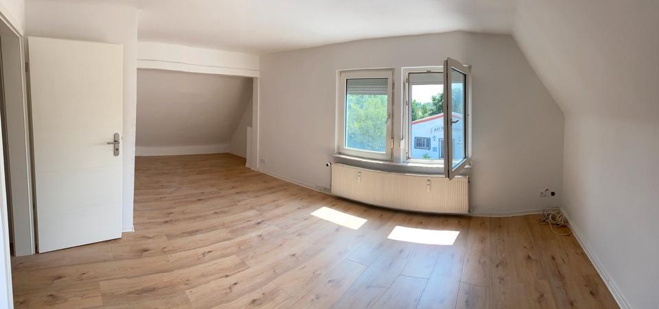 Dachgeschoßwohnung Wolfsburg Detmerode - 2.5 Zimmer, 61 m&sup2;, 600&euro; | Angebot:25081780