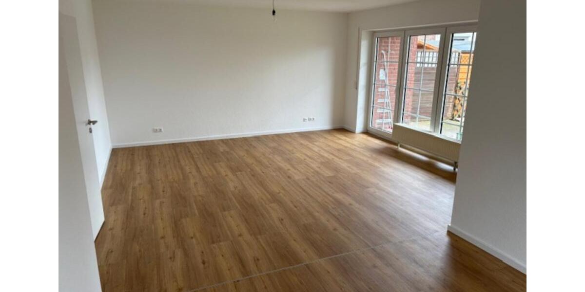 Erdgeschoßwohnung Wendeburg - 3 Zimmer, 80 m&sup2;, 930&euro; | Angebot:24850125