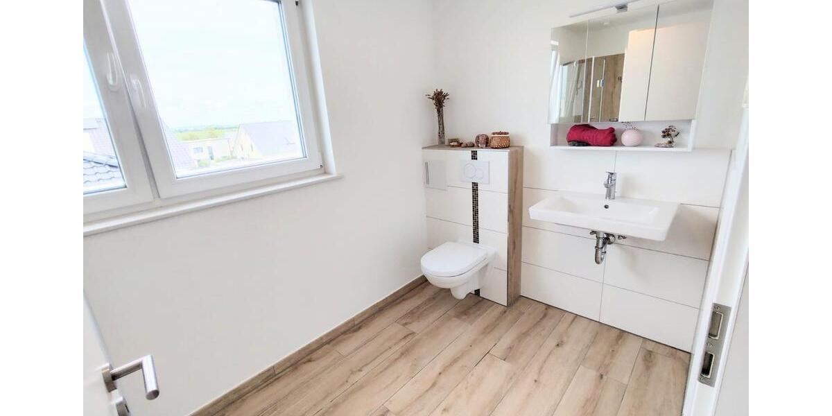 Doppelhaushälfte Wolfenbüttel Ahlum - 8 Zimmer, 200 m&sup2;, 2.490&euro; | Angebot:27610556