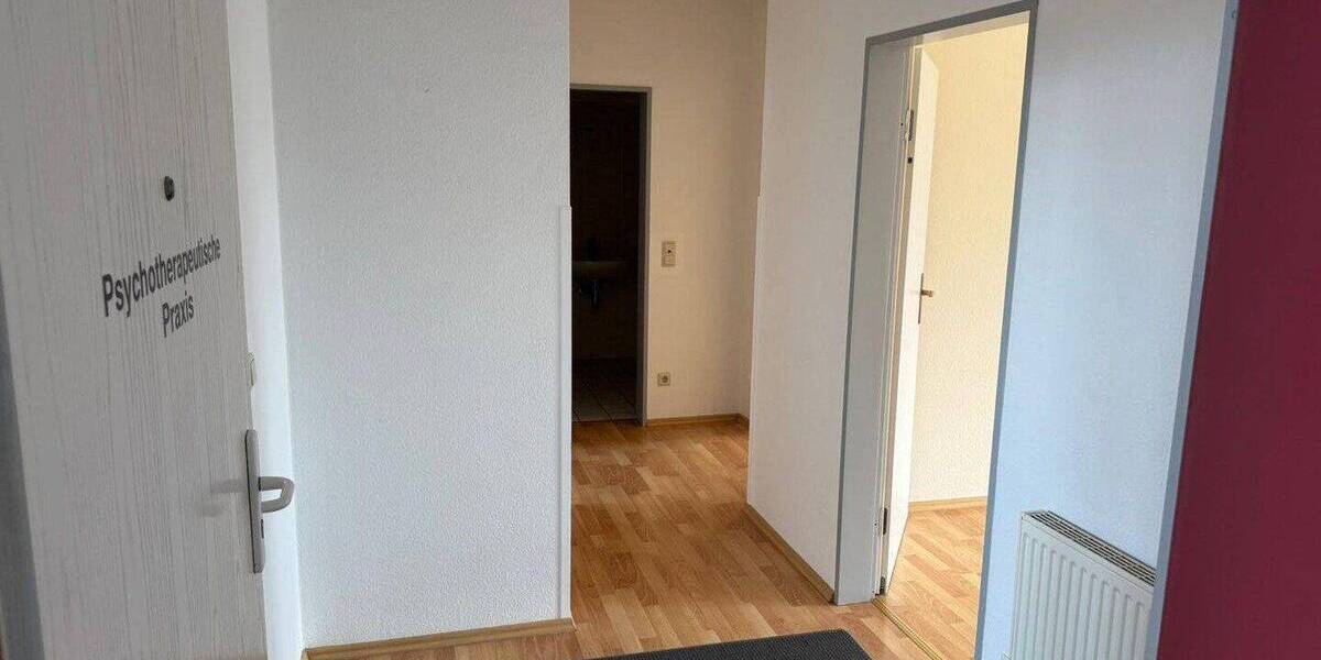 Etagenwohnung Salzgitter Thiede - 3 Zimmer, 120 m&sup2;, 700&euro; | Angebot:26929404