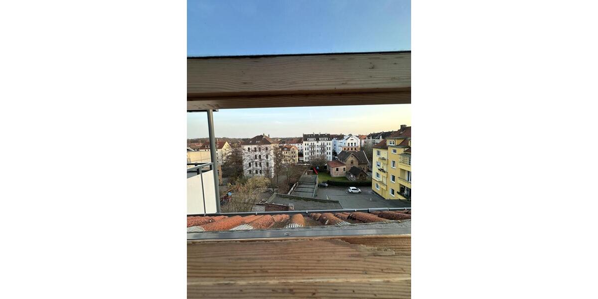 Dachgeschoßwohnung Braunschweig Nordstadt - 4 Zimmer, 120 m&sup2;, 1.200&euro; | Angebot:25783967