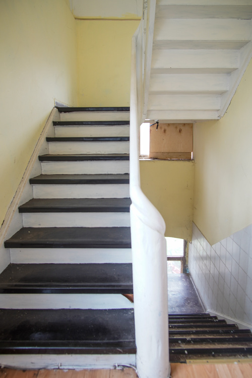 Handwerker aufgepasst! - Zentral gelegenes Mehrfamilienhaus mit Ausbaupotential 7 zimmer