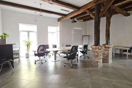 Büro in Wolfsburg 2.570 € 257 m²