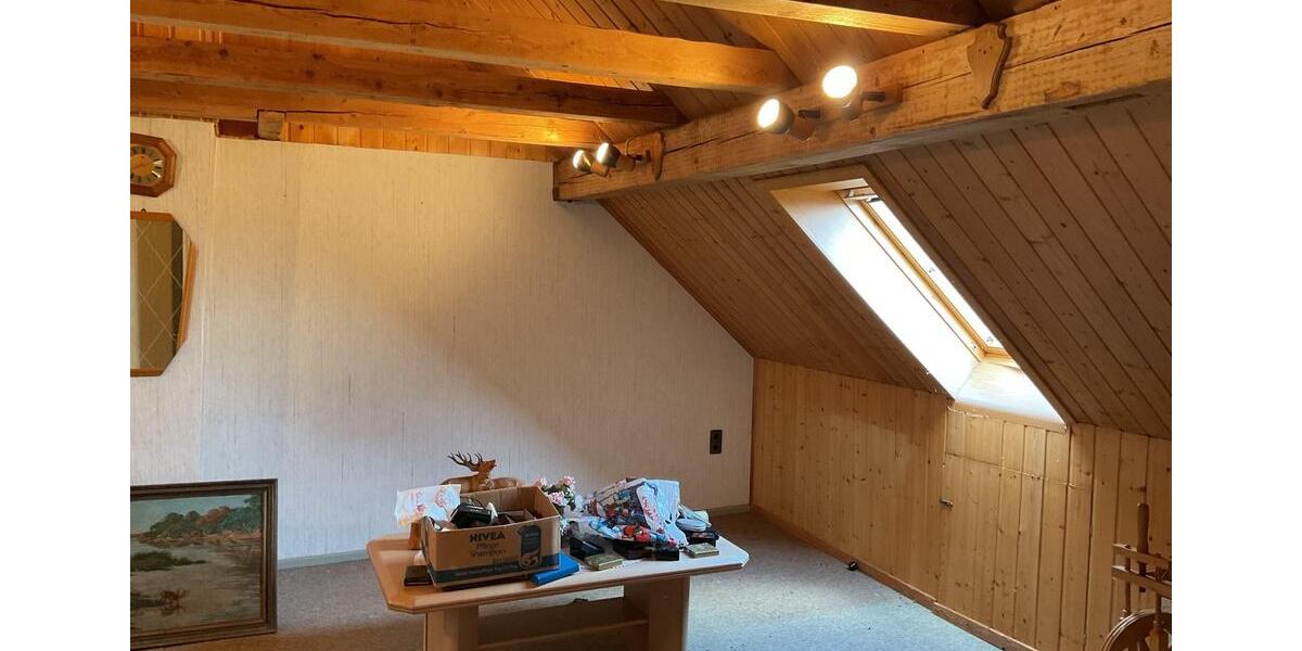 Doppelhaushälfte Wolfsburg - 8 Zimmer, 180 m&sup2;, 1.900&euro; | Angebot:26548078