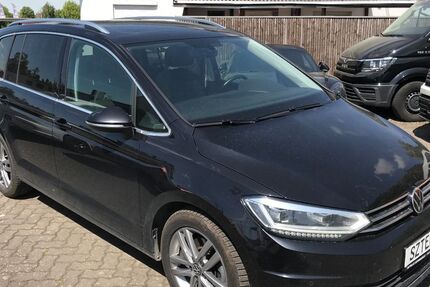 VW Touran 206.542 km 18.999 &euro; Braunschweig 38110