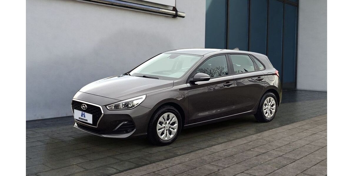 Hyundai i30 67.605 km 12.950 € Salzgitter 38229