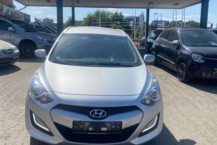 Hyundai i30 157.000 km 7.900 &euro; Braunschweig 38114
