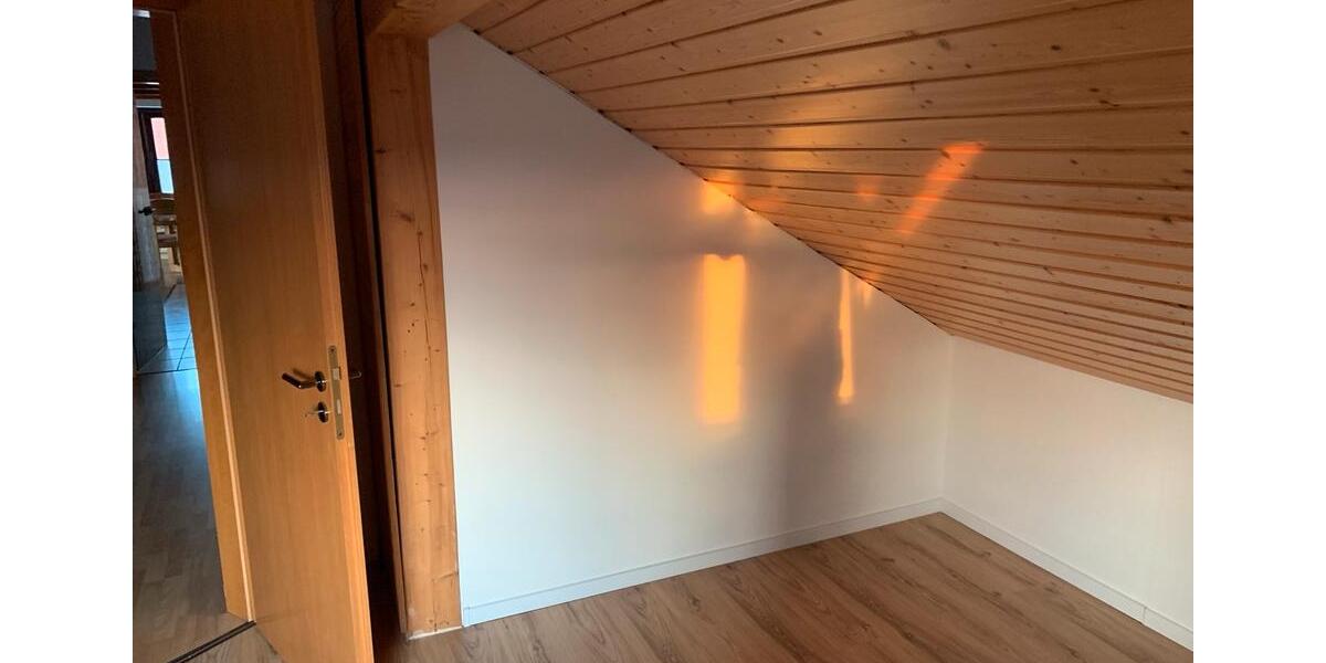 Dachgeschoßwohnung Vechelde - 3 Zimmer, 90 m&sup2;, 189.000&euro; | Angebot:24523899