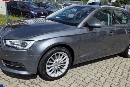 Audi A3 84.174 km 12.699 &euro; Wolfsburg 38446