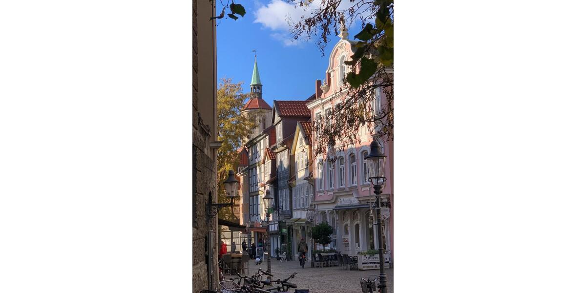 Lichtdurchflutete 4-Zi-Maisonette mit Balkon und Tiefgarage 4 zimmer