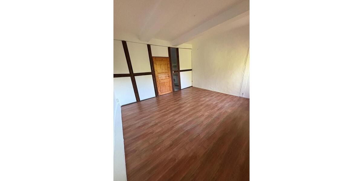 Etagenwohnung Schöppenstedt - 3 Zimmer, 70 m&sup2;, 550&euro; | Angebot:25979506