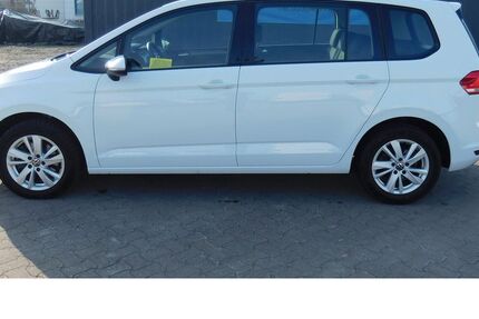 VW Touran 14.900 km 25.990 &euro; Vordorf 38533