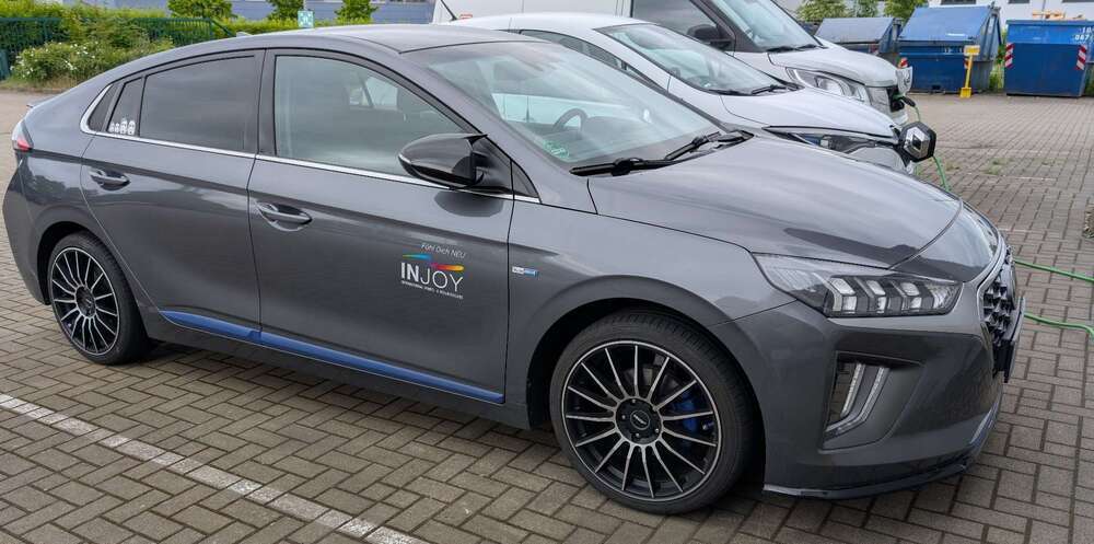 IONIQ