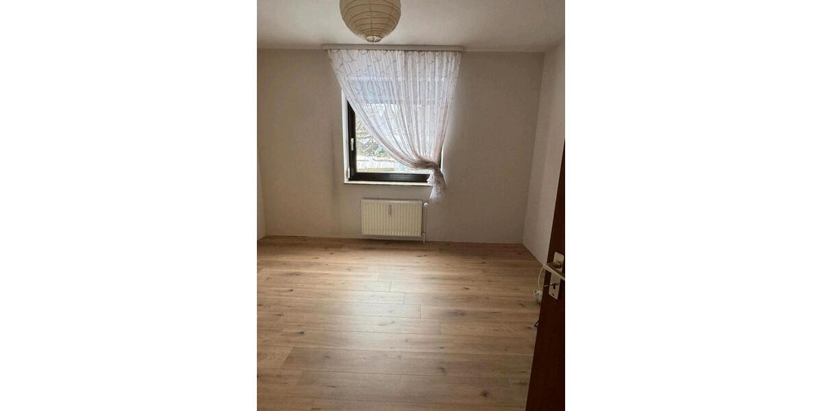 Erdgeschoßwohnung Vechelde - 3 Zimmer, 86 m&sup2;, 950&euro; | Angebot:24716999