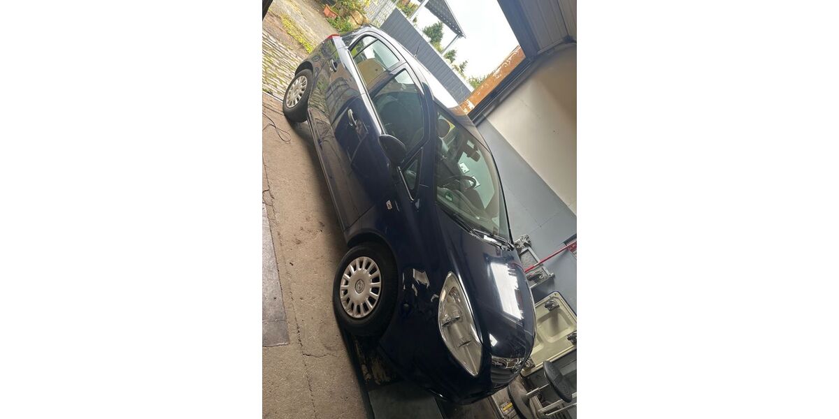 Opel Corsa 56.000 km 2.799 &euro; Braunschweig 38112