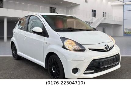 Toyota Aygo (X) 85.000 km 5.700 &euro; Adersheim 38304