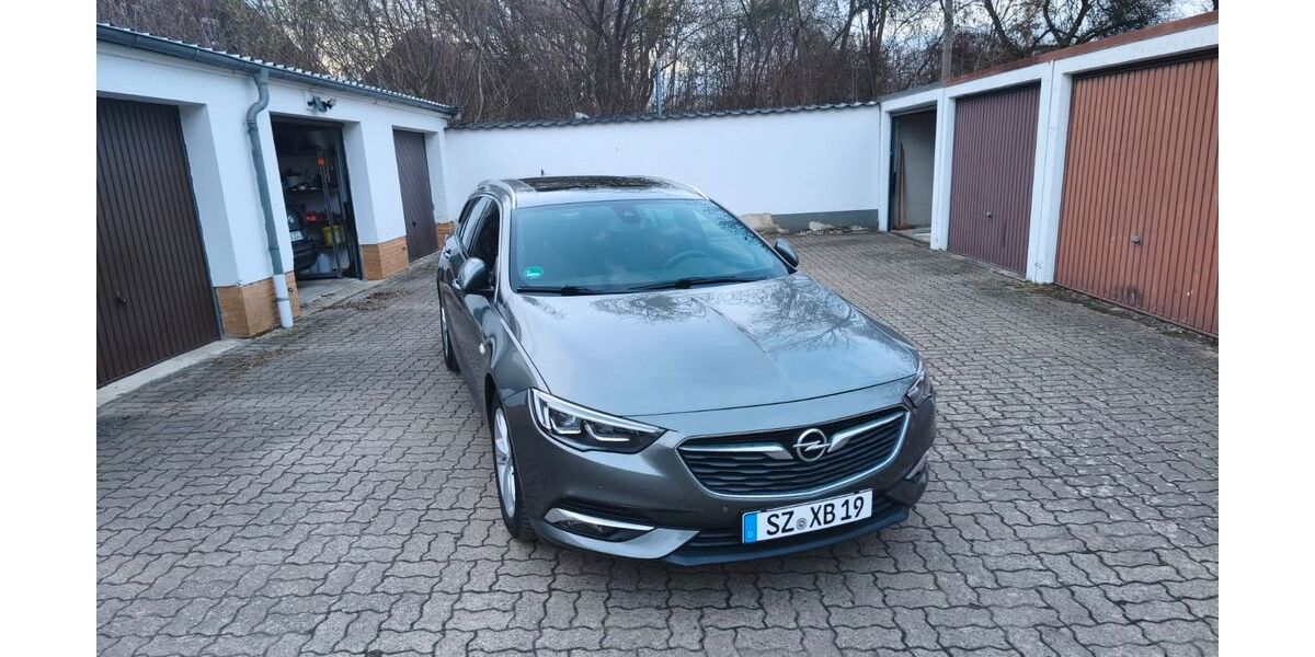 Opel Insignia 83.000 km 16.250 &euro; Salzgitter 38229