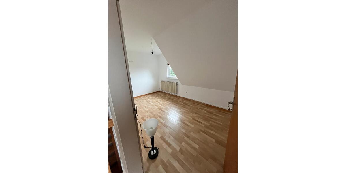 Einfamilienhaus Gifhorn - 8 Zimmer, 156 m&sup2;, 240.000&euro; | Angebot:25976893