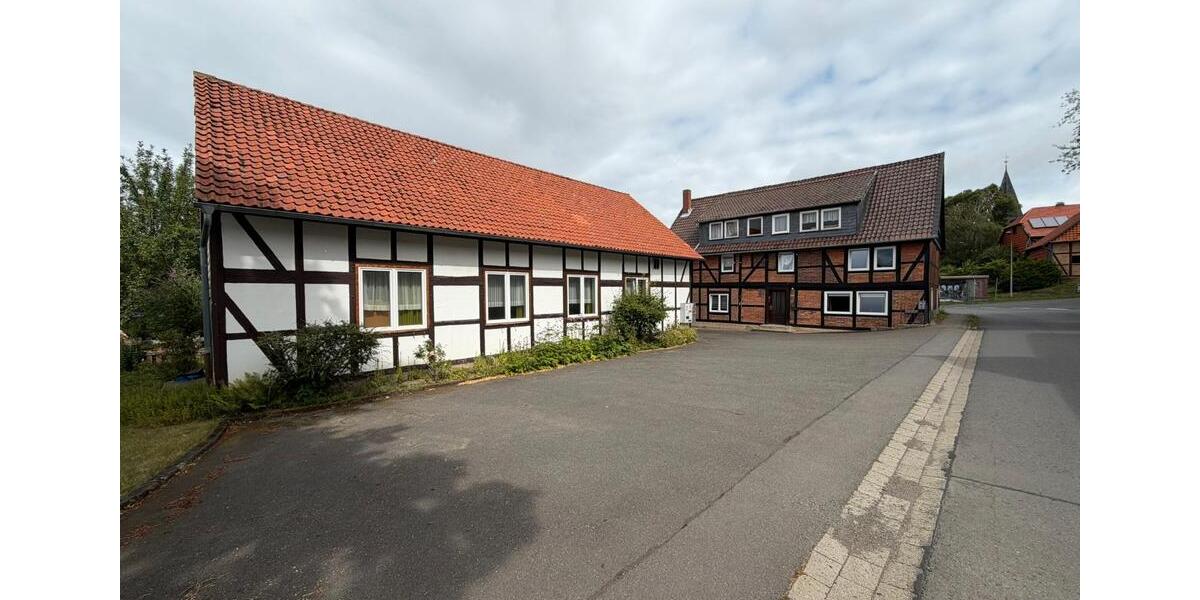Einfamilienhaus Liebenburg - 16 Zimmer, 240 m&sup2;, 135.000&euro; | Angebot:27089282